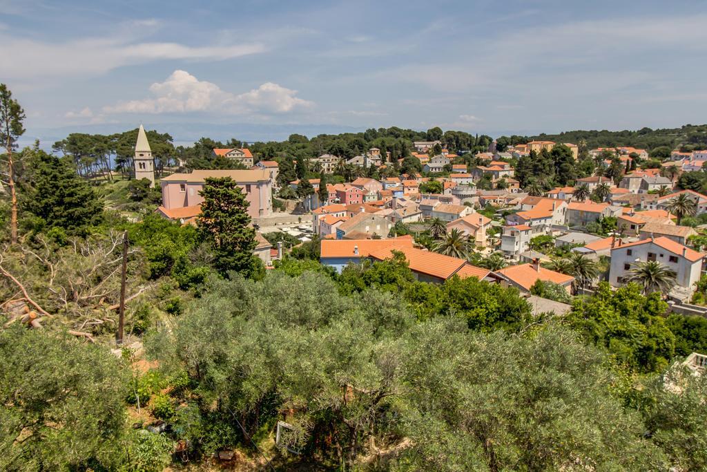 Villa Alma Veli Losinj Luaran gambar