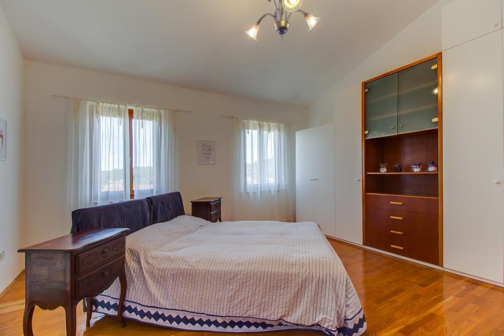 Villa Alma Veli Losinj Luaran gambar