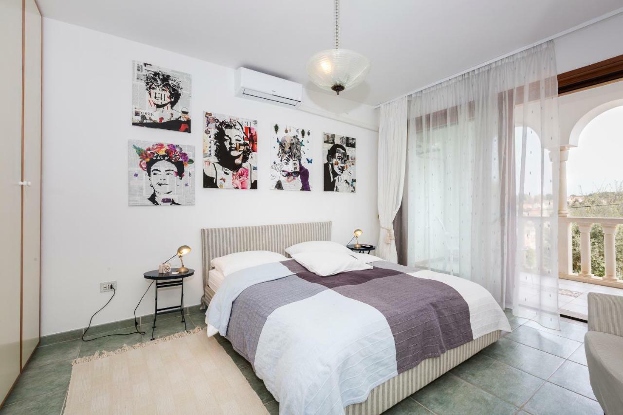 Villa Alma Veli Losinj Luaran gambar