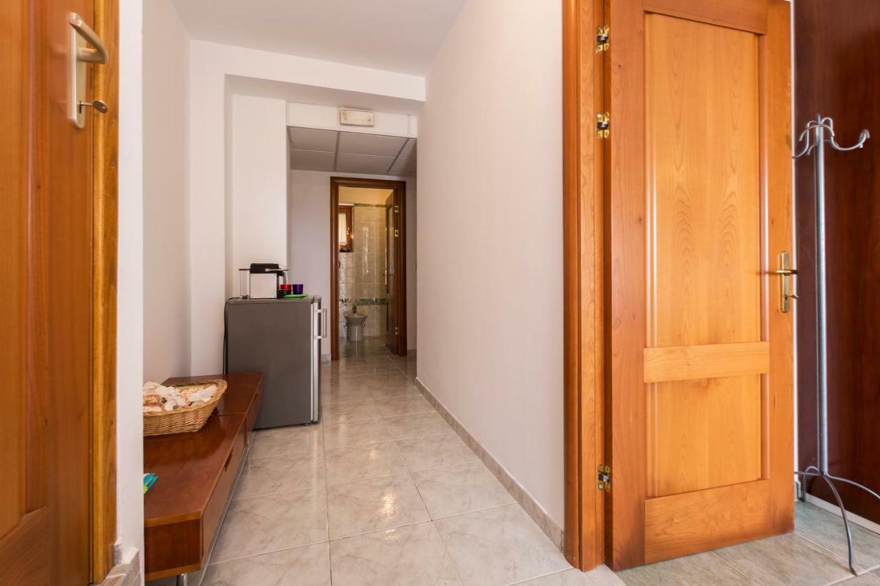 Villa Alma Veli Losinj Luaran gambar