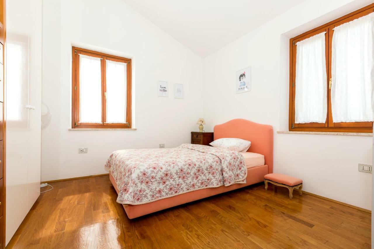 Villa Alma Veli Losinj Luaran gambar