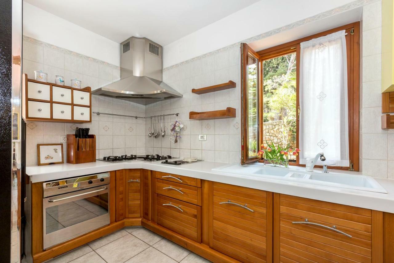 Villa Alma Veli Losinj Luaran gambar